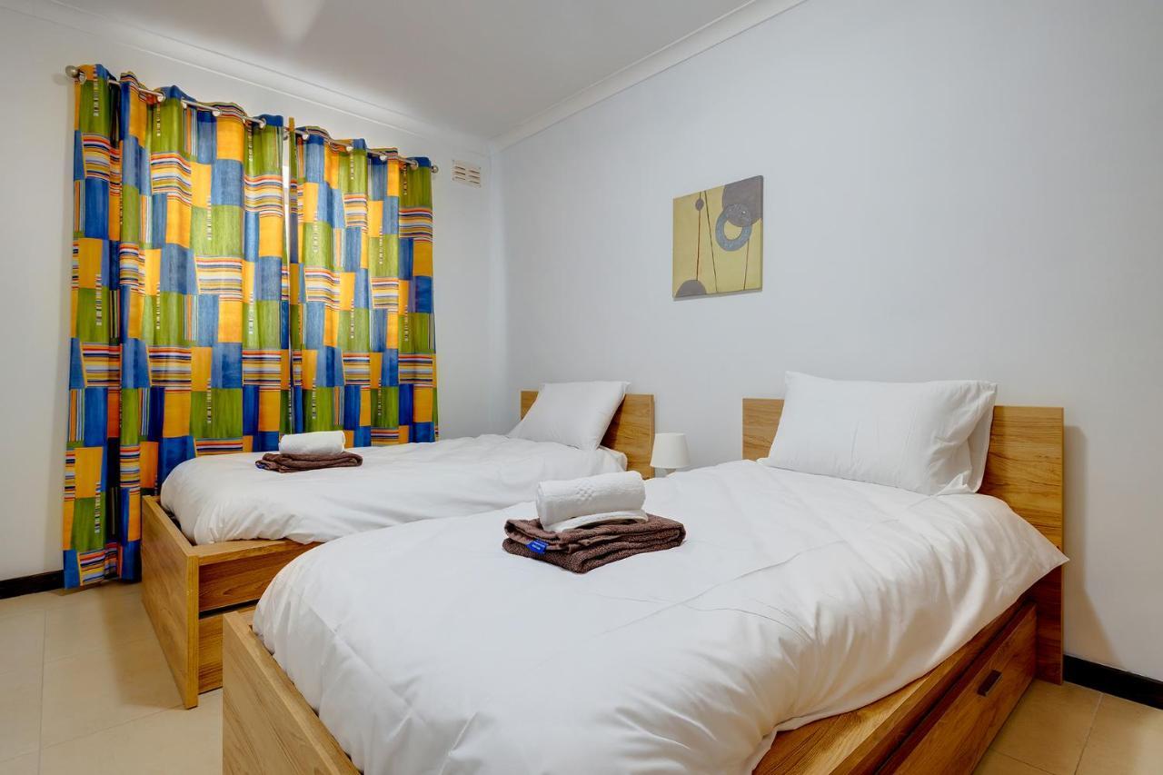 Modern 2 Bedroom Maisonette In Central スリーマ エクステリア 写真